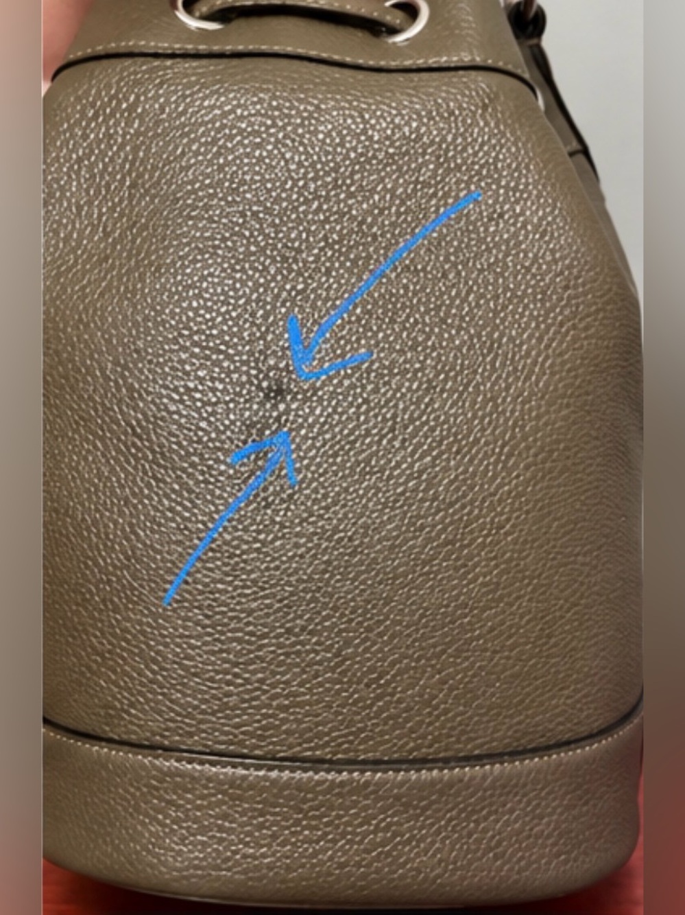 COACH Leather Bucket Bag + Crossbody Strap & Signature Wristlet Set - Picture 3 of 7